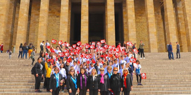 Lions Dernekleri'nden 100 çocukla Anıtkabir’e ziyaret
