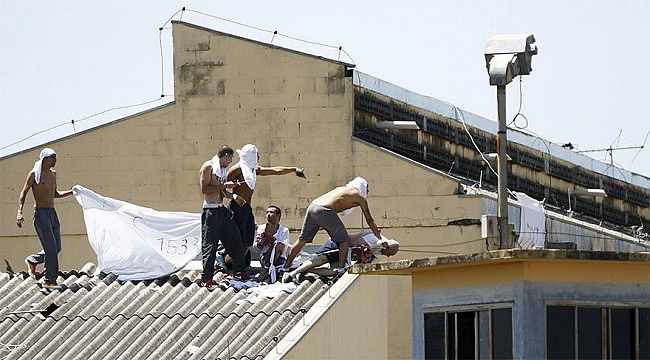 Cezaevi çatışması durdurulamıyor: Ölü sayısı 57'ye çıktı