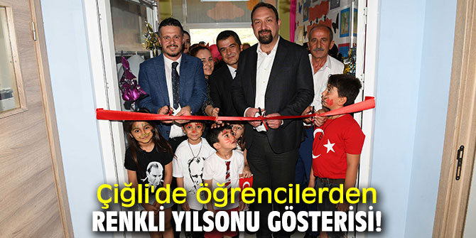 Çiğli'de öğrencilerden renkli yılsonu gösterisi!