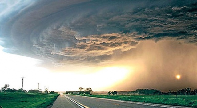 ABD’de kasırga bilançosu: 1 ölü, 130 yaralı