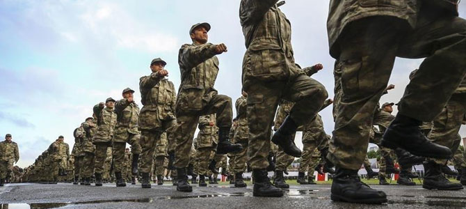 Yeni askerlik sistemi yasası seçim sonrasına ertelendi