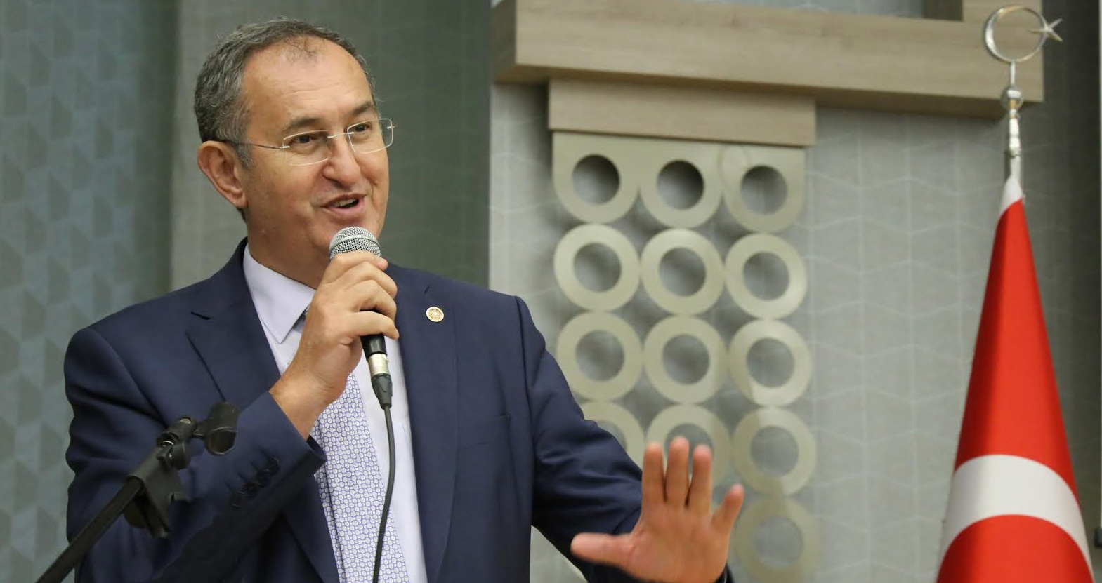 Ders seçmeli, almak zorunlu!