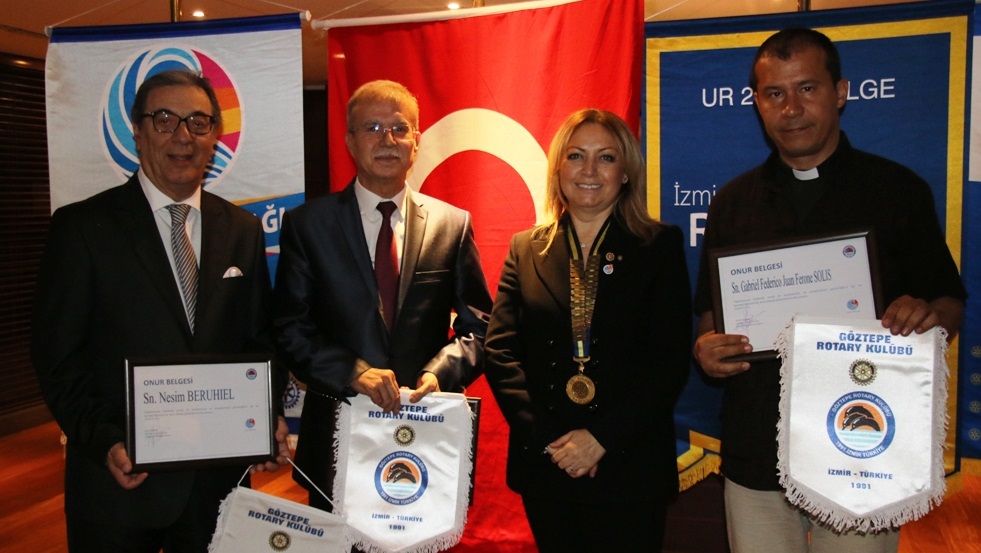 ÜÇ FARKLI DİNİN TEMSİLCİLERİ HOŞGÖRÜ'DE BULUŞTU