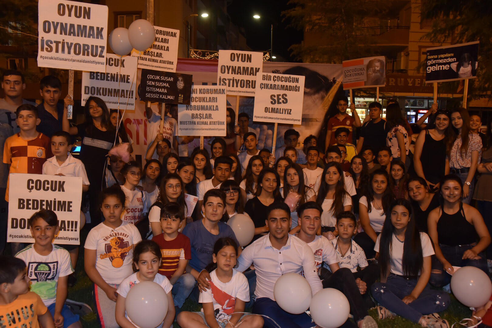 Çocuk İstismarına Tepki Yürüyüşü