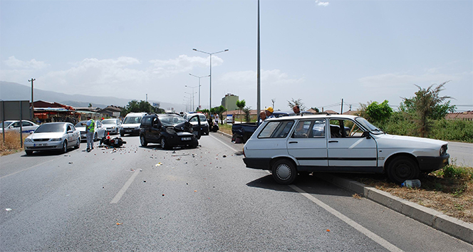 5 araçlı zincirleme kaza: 1 ağır yaralı