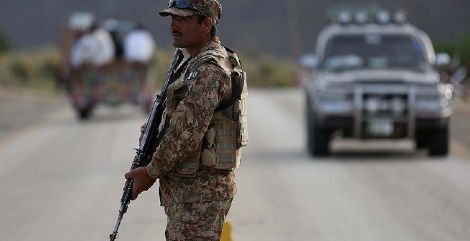 Parti yandaşları arasında çatışma: 3 ölü