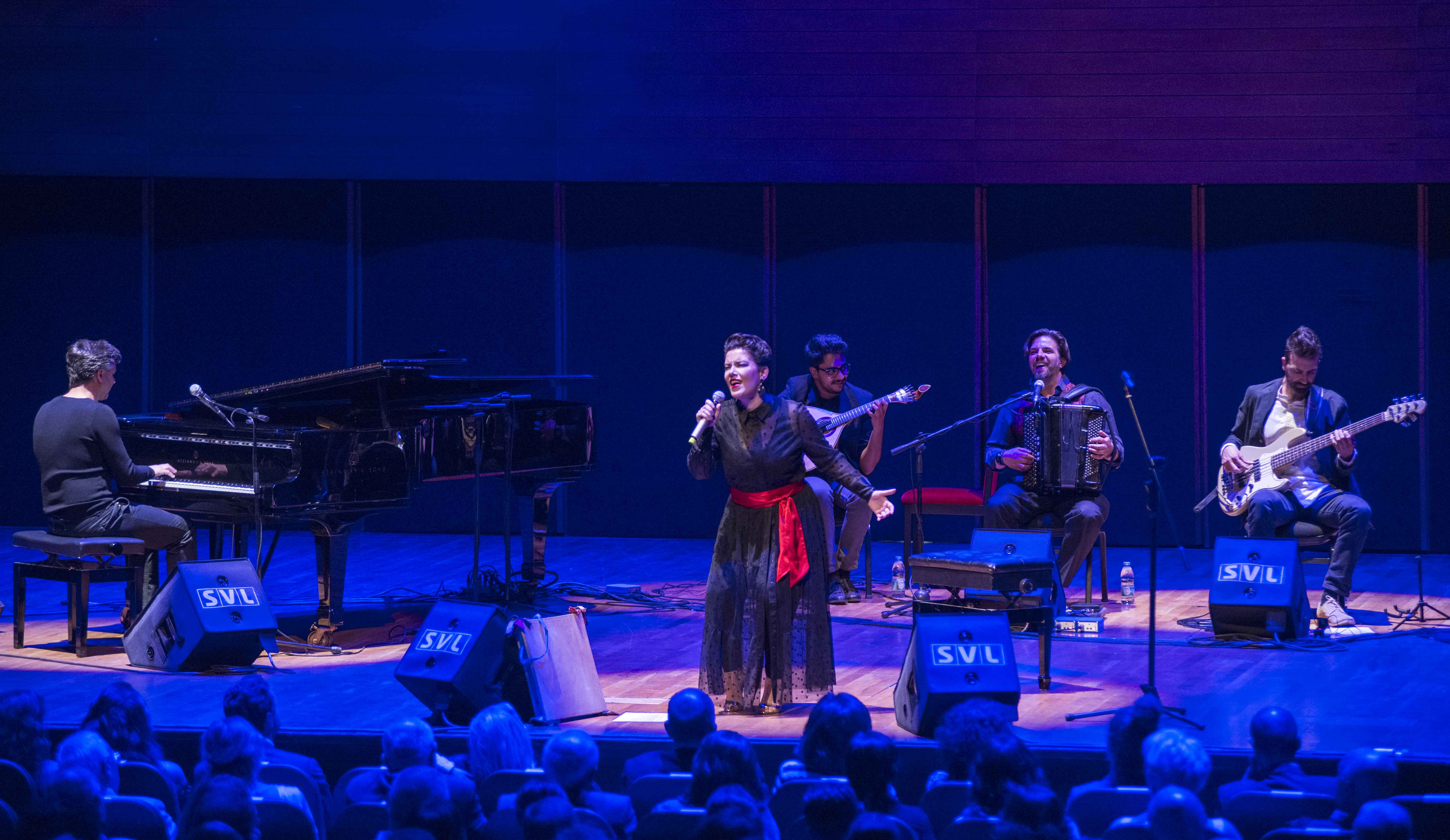 FADO’NUN DİVASI BÜYÜLEDİ