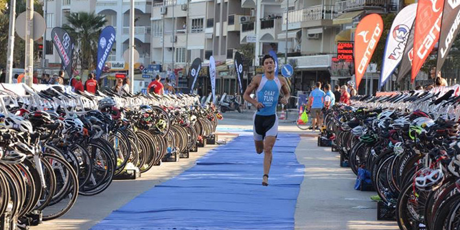 Türkiye Triatlonları Kuşadası'nda Başladı