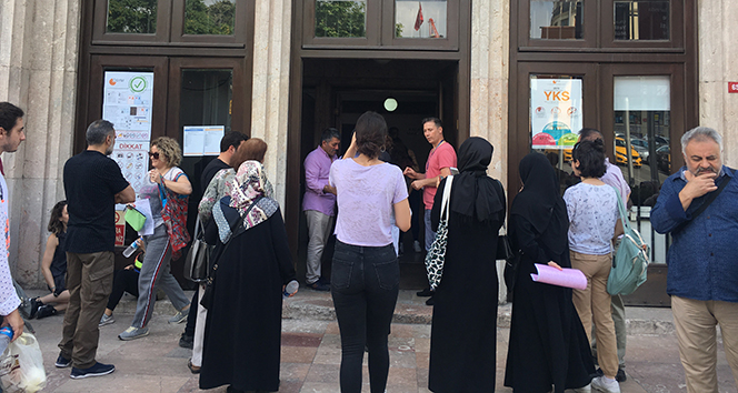 YKS'nin ilk oturumu TYT tamamlandı