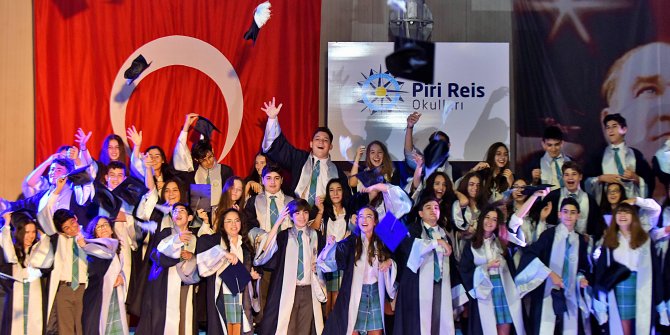 Piri Reis Okulları'da mezuniyet coşkusu