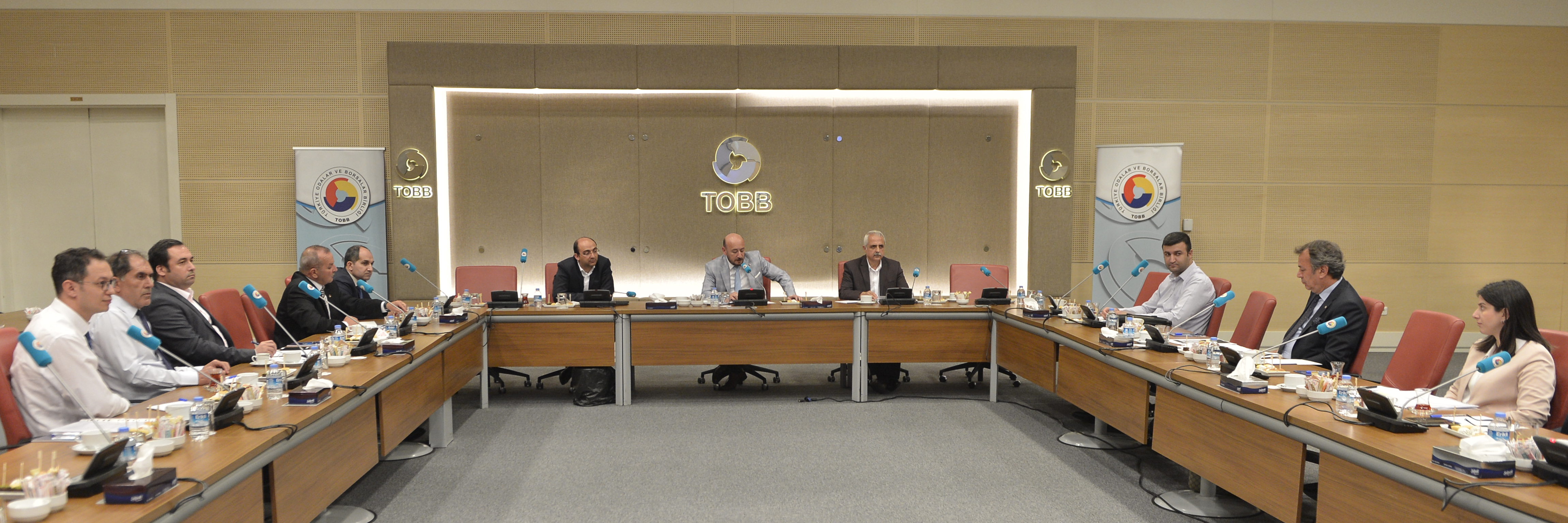 Temsilciler Ankara'da bir araya geldi.​