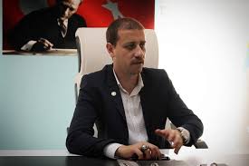 Kişiler Ülkü uğrunda ölmedir.