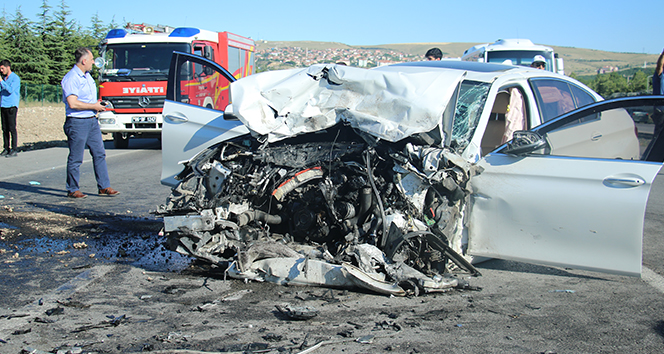 Zincirleme kazada 3 kişi hayatını kaybetti