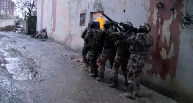 PKK/KCK operasyonu: 9 gözaltı