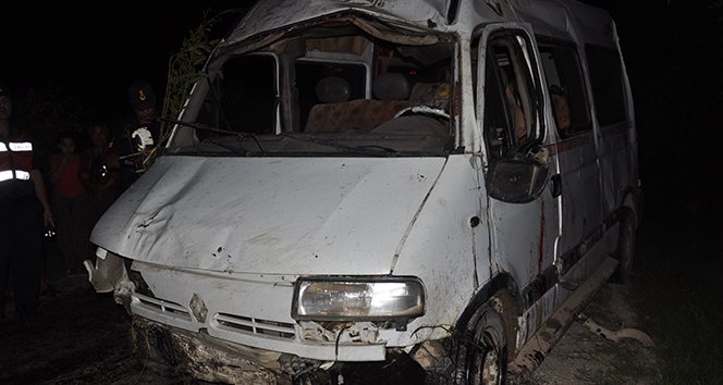 Minibüs şarampole devrildi: 1 ölü, 5 yaralı