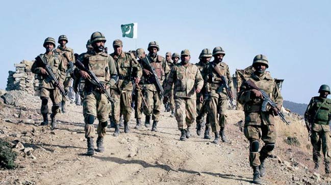 Pakistan ordusuna saldırı: 10'dan fazla ölü