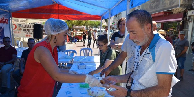 Kuşadası, görev şehitlerini lokma dökerek andı!