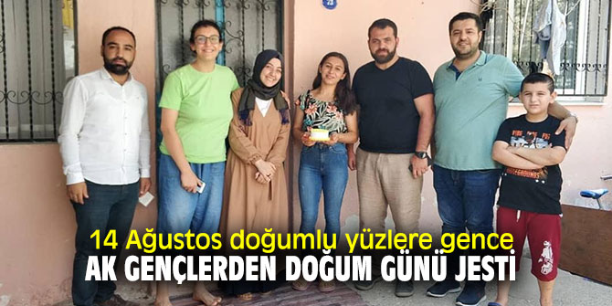 AKParti İzmir İl Gençlik Kolları'ndan doğum günü jesti