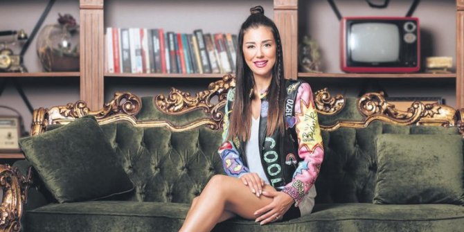 Ünlü şarkıcı Banu Parlak’tan yeni şarkı müjdesi