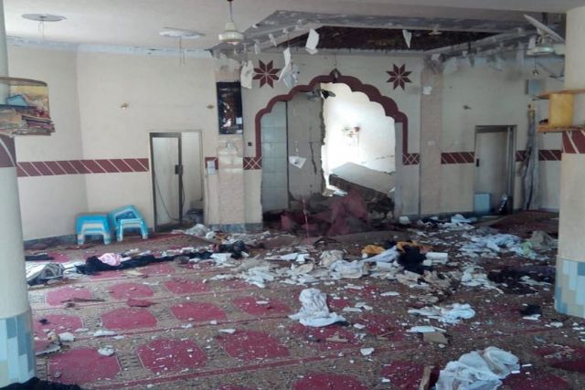 Camiye bombalı saldırı! 5 ölü, 15 yaralı