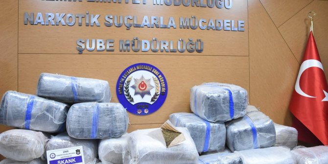 İzmir’de uyuşturucu operasyonu! 600 kilogram skunt ele geçilirdi