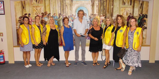 Gülme Felsefesi'ne yoğun ilgi!