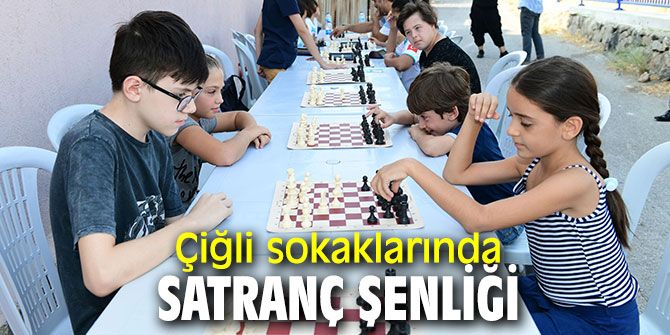 "Sokakta Satranç Var” etkinliği Çiğli'de devam ediyor!