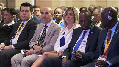 İzmir Fuarı’nda uluslararası ticaret hızlı başladı 