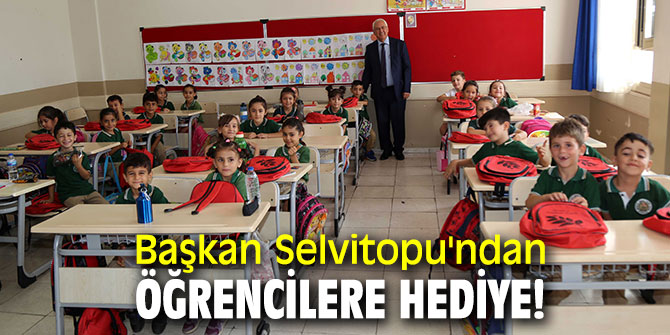 Başkan Selvitopu'ndan öğrencilere hediye!