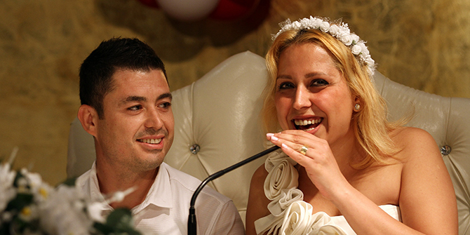 90. yılda 49 çift Konak'ta evlendi