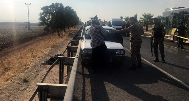 Otomobile silahlı saldırı! 3 kişi hayatını kaybetti