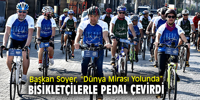Başkanı Soyer, bisikletçilerle bir araya geldi!