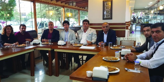 Ege Bölgesi Ağrı Dernekleri Federasyonu'ndan örnek kampanya