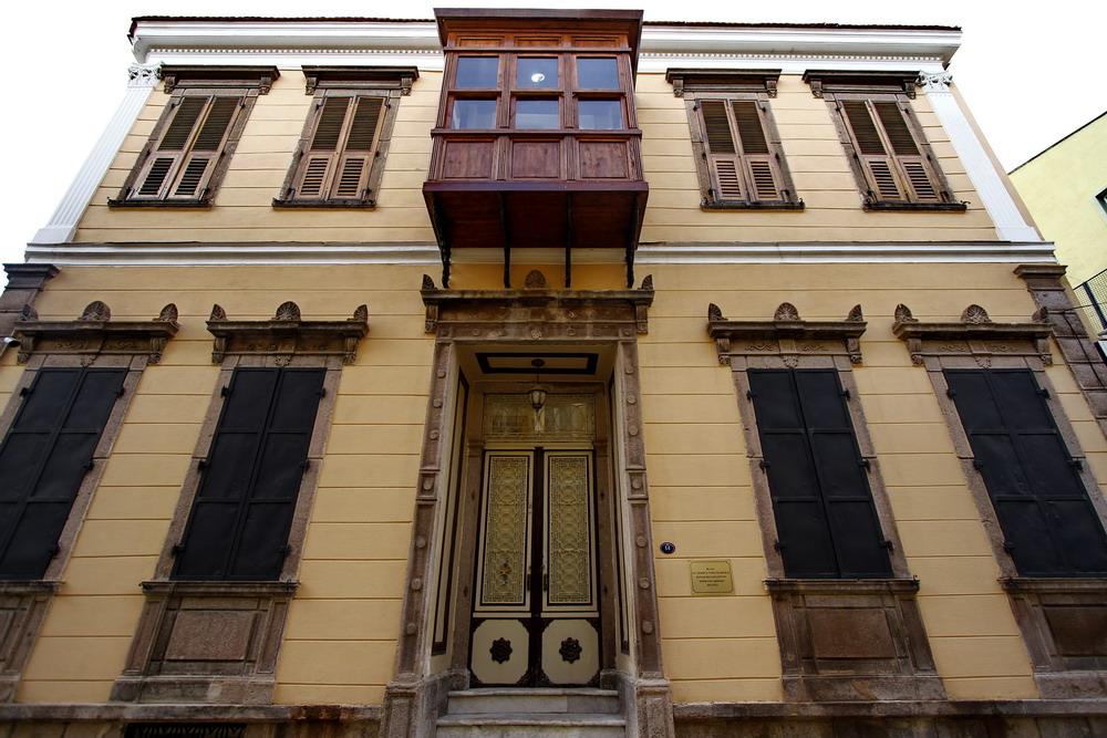 “ATATÜRK’ÜN İZİNDE ÇAĞDAŞ TÜRK KADINLARI CUMHURİYET SERGİSİ”