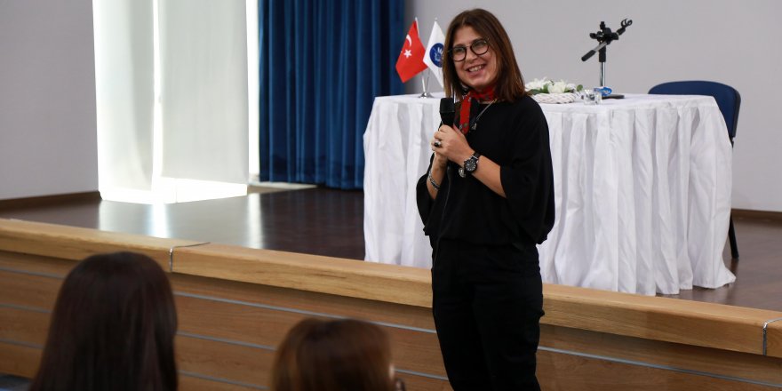 Karabağlar Belediyesi'nden çocuklar yazarlar ile buluşuyor etkinliği