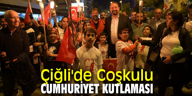 Başkan Gümrükçü, 'Cumhuriyet aşkı hep ileriye gitti'