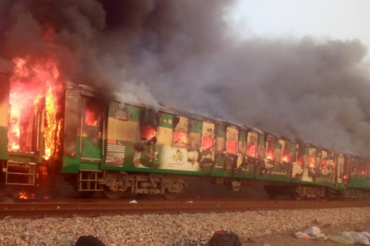 Tren yangını faciası: Çok sayıda ölü var