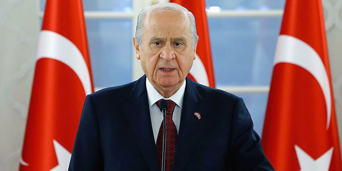 MHP lideri Bahçeli'den Bülent Arınç'a tepki! "FETÖ'cüleri aklamaya yeltenmek şehide şühedaya ihanettir"