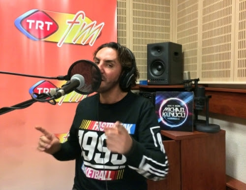 Türk Popunda Bağlama Tartışması Başladı