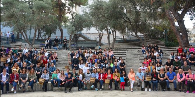 Öğrenciler, zeytin hasadı düzenledi