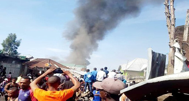 Uçak düştü! 17 kişi hayatını kaybetti!