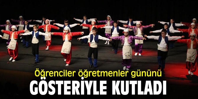  Bergama’da 24 Kasım öğrencilerin gösterisiyle kutlandı!