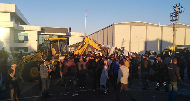 Öğrenci servisi takla attı! Yaralılar var