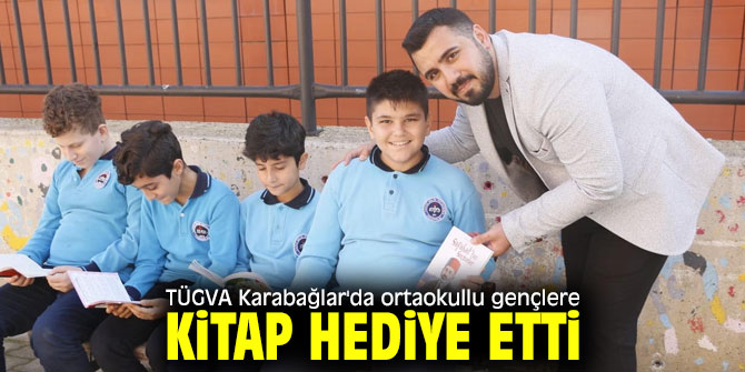 TÜGVA gençlere kitap hediyesi!