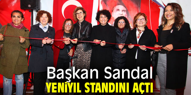 Başkan Sandal Yeniyıl standını açtı