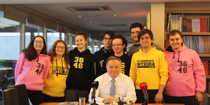 Bahçeşehir öğrencileri gururlandırdı!