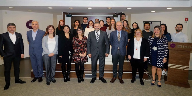 Sahaya da çıkıyorlar