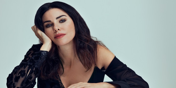 Defne Samyeli bu kış “Ağla Ağla” diyor..