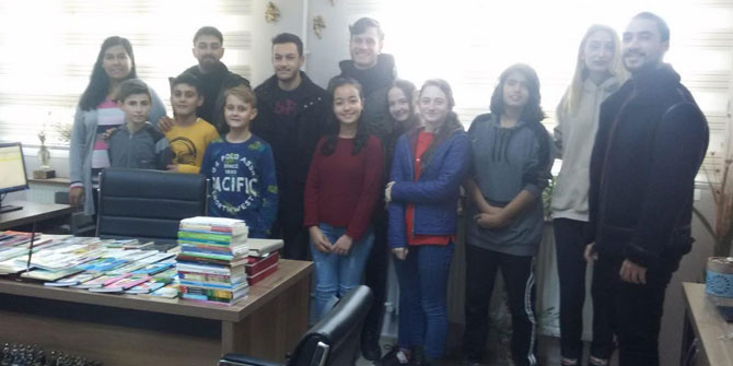 Mühendis adaylarından Gerenköy'e kitap bağışı!