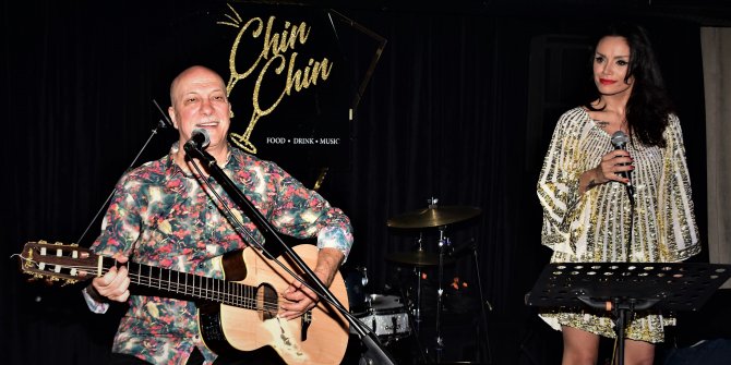 Bülent Özdemir & Gökçe Chin Chin'de sahne aldı
